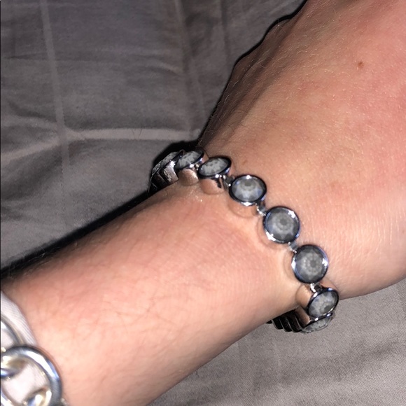 Grey boutique beaded bracelet great condition - Picture 2 of 6